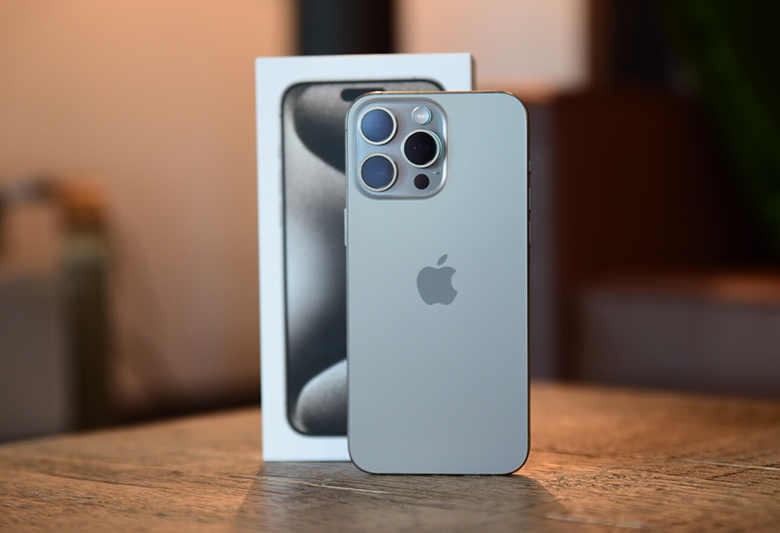 iPhone 15 Pro Max chính hãng sắp hết hàng tại Việt Nam